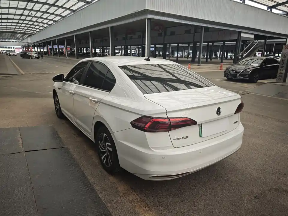 Volkswagen Bora Pure Electric