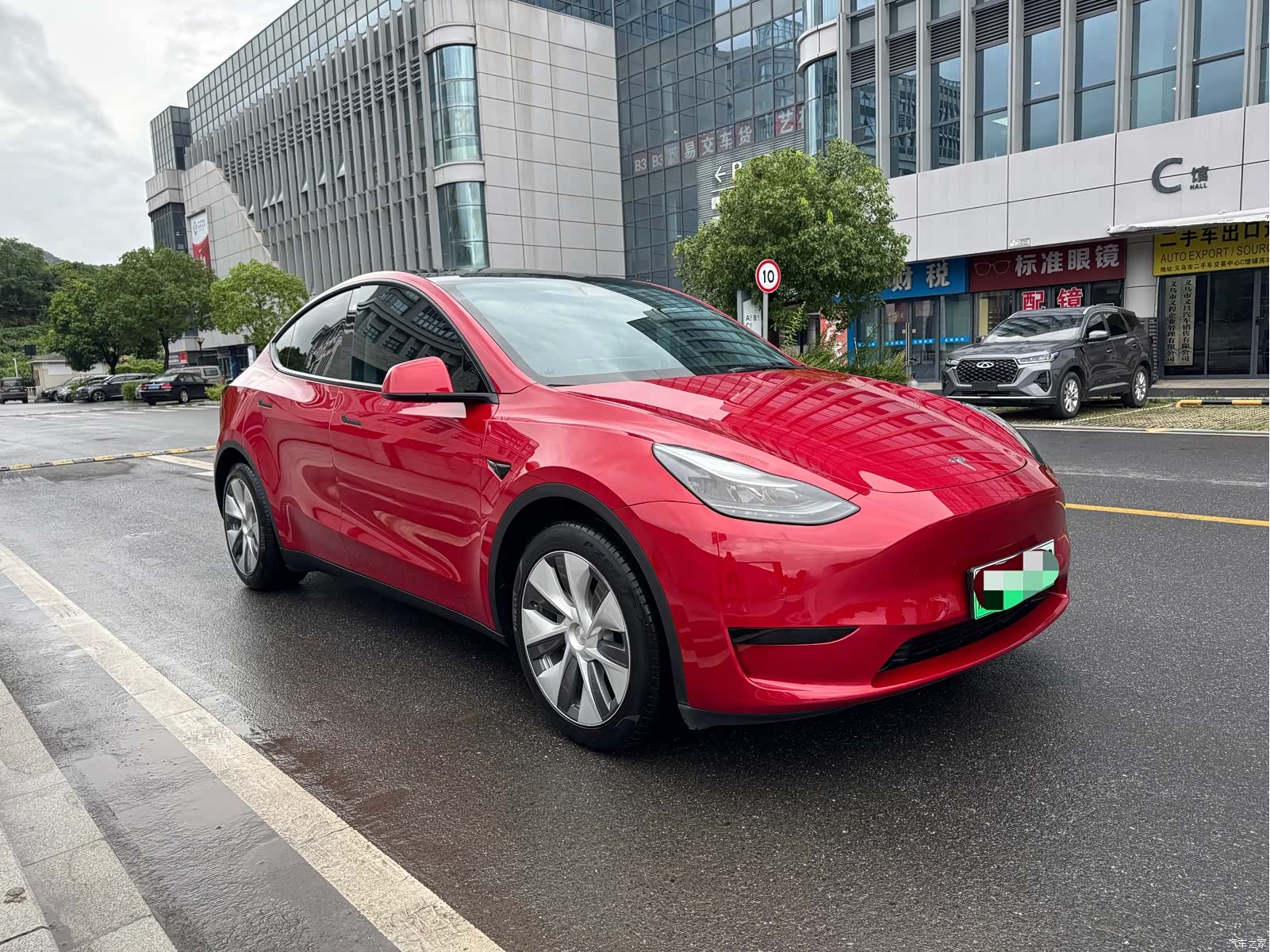 Tesla Model Y, 2022 3
