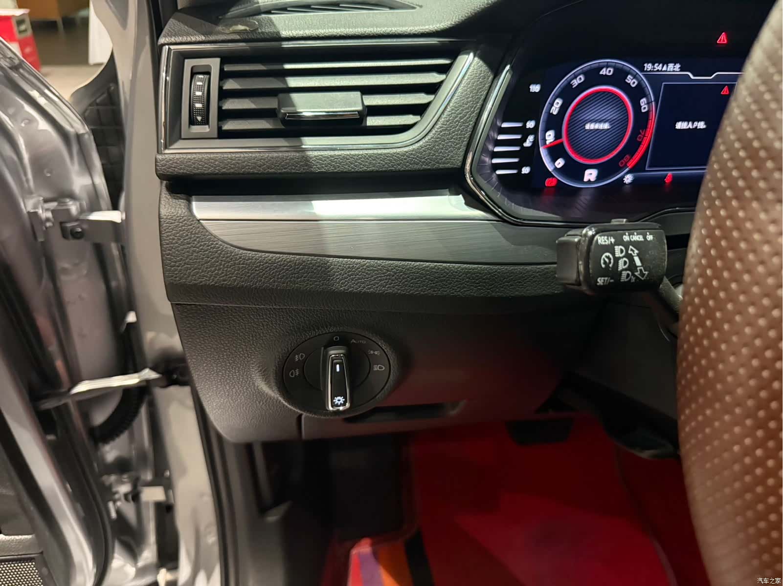 Skoda Superb, 2023 11
