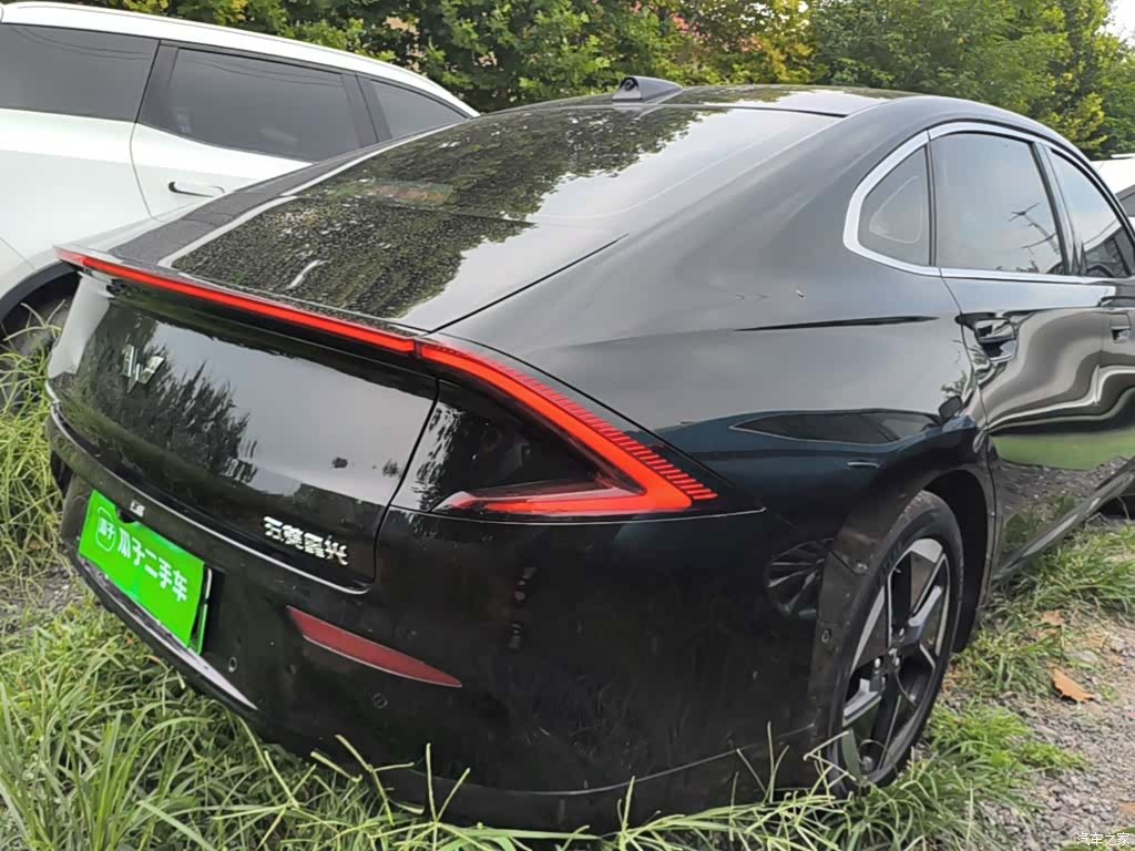 Wuling Starlight, 2025 7