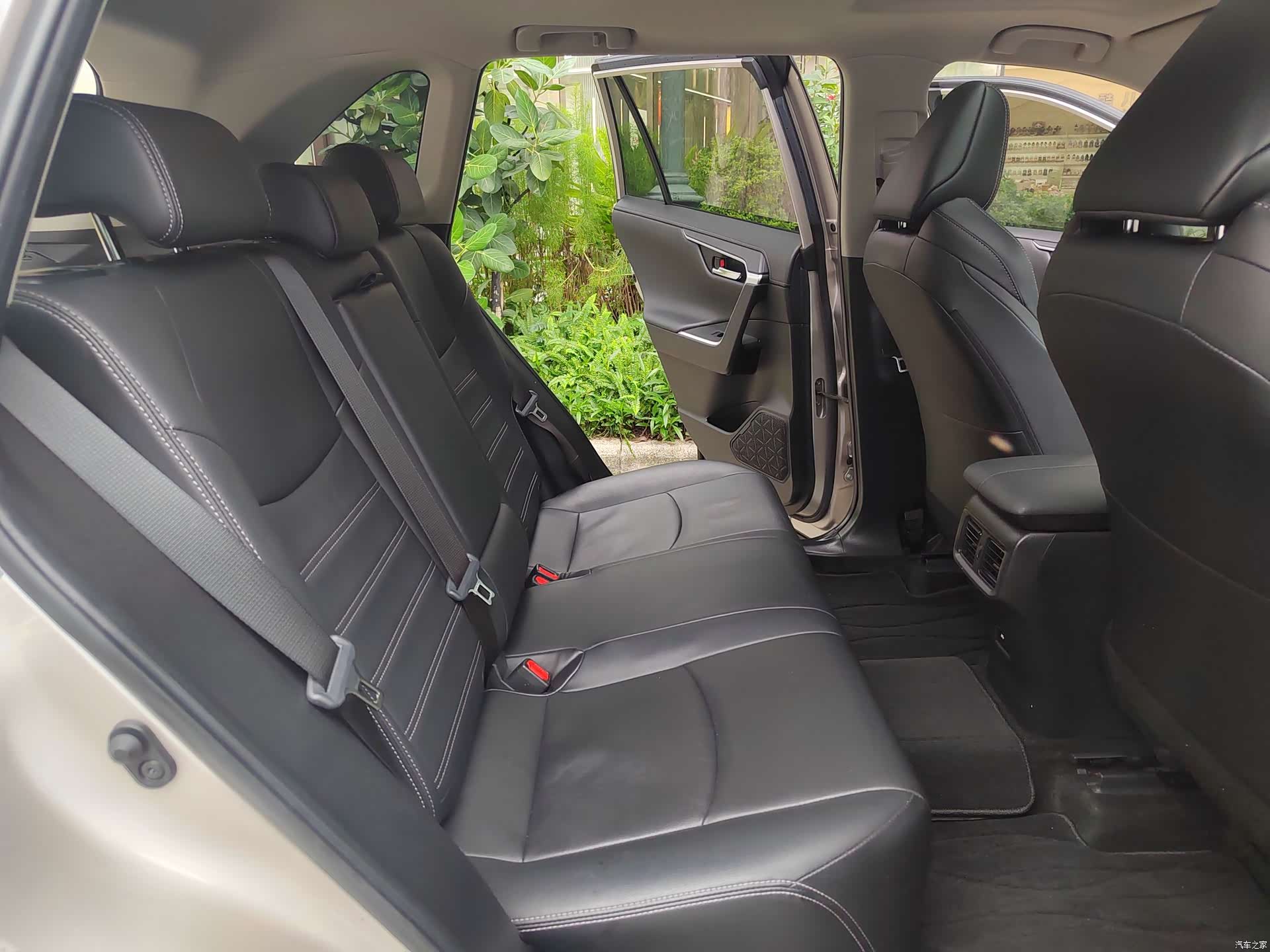 Toyota Wildlander, 2021 24