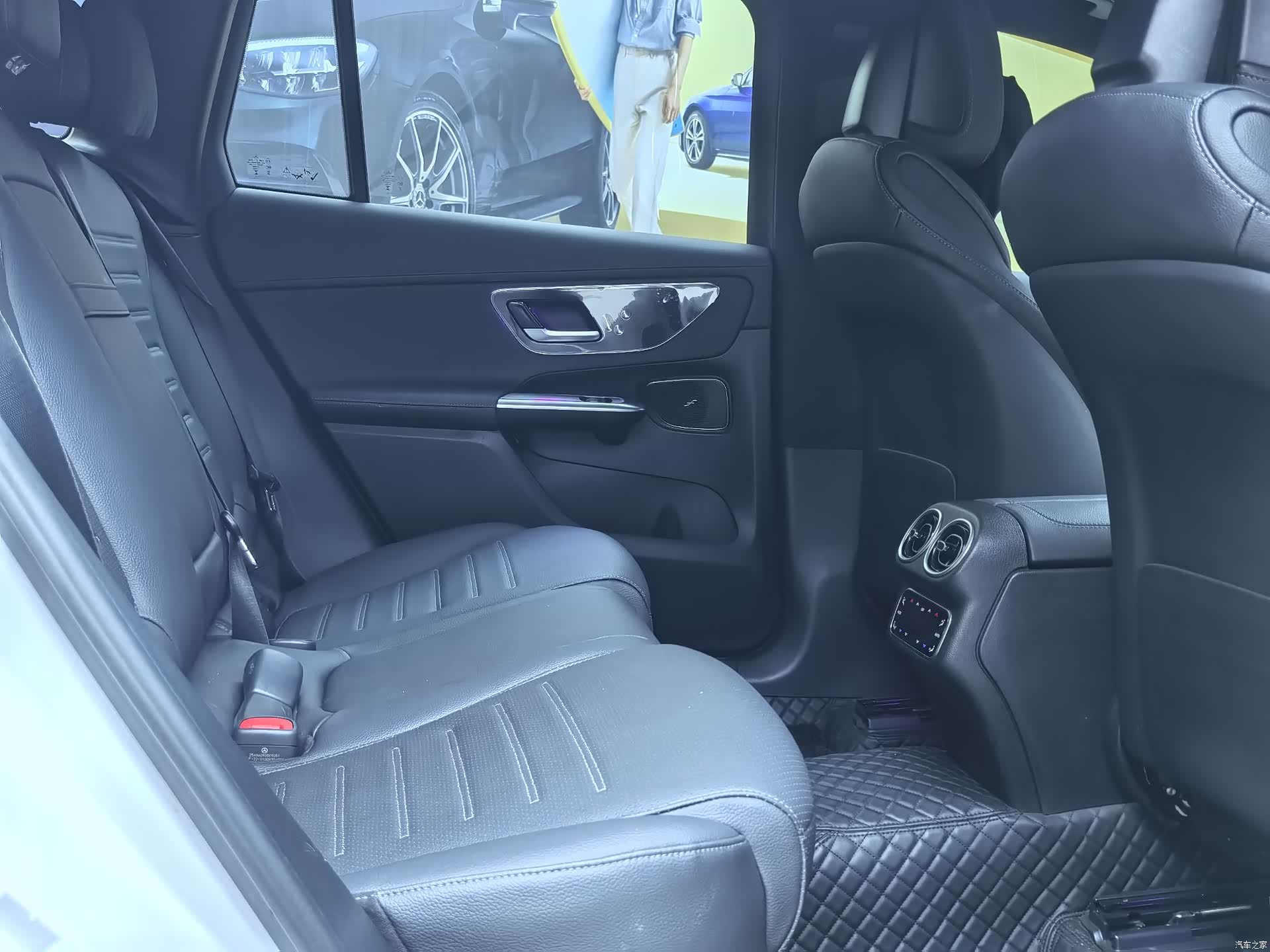Mercedes-Benz GLC, 2023 16
