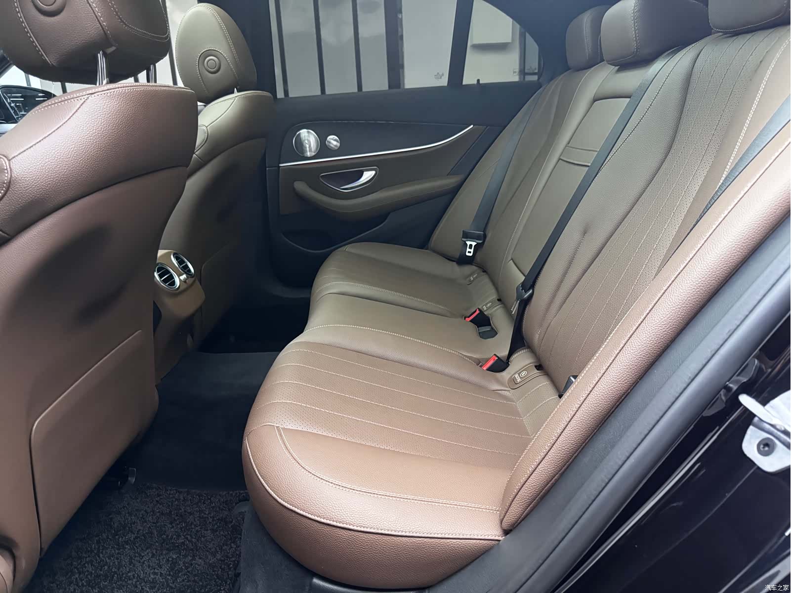Mercedes-Benz E-Class, 2021 24