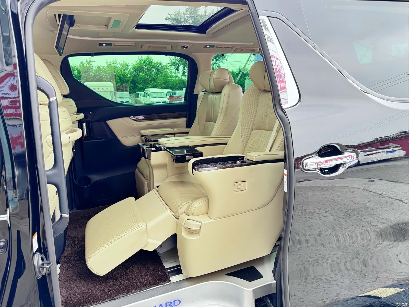 Toyota Alphard, 2021 20