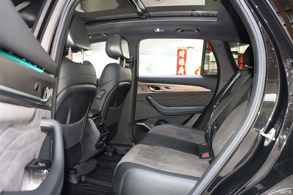 Geely Xingyue L, 2025 11
