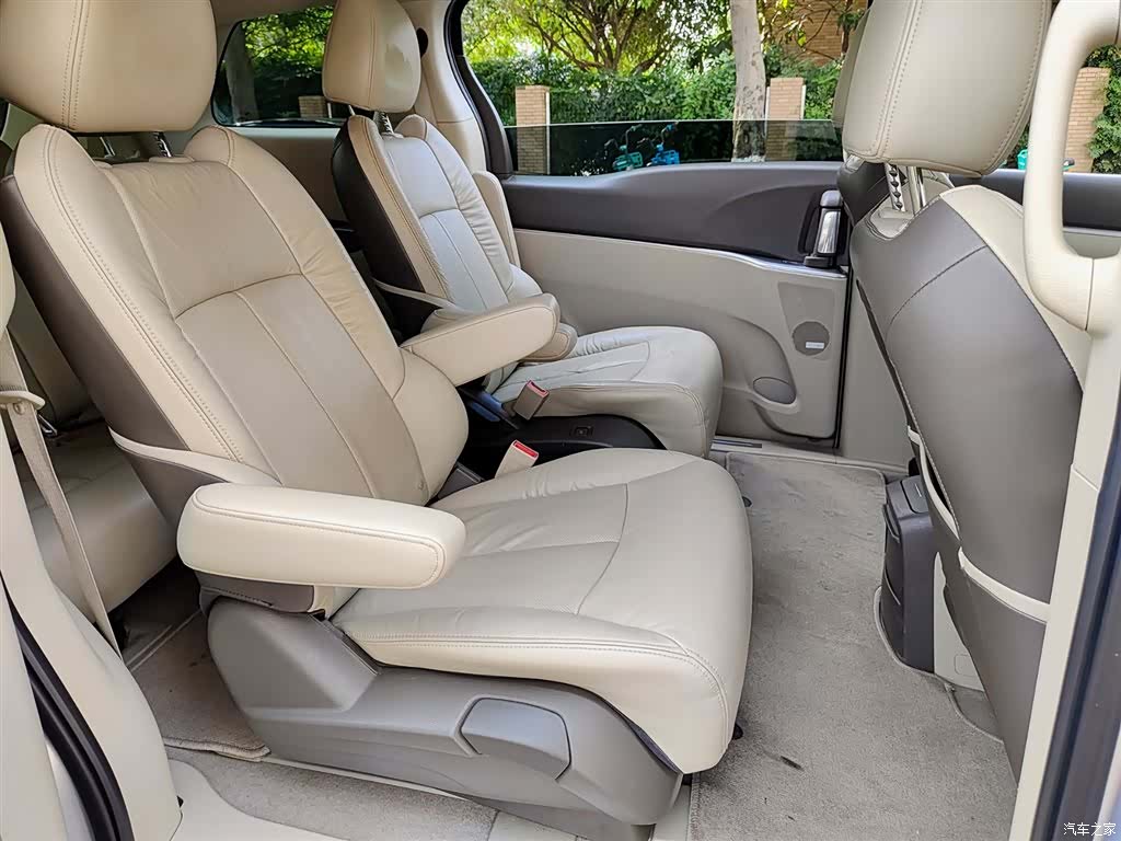 Buick GL8, 2016 11