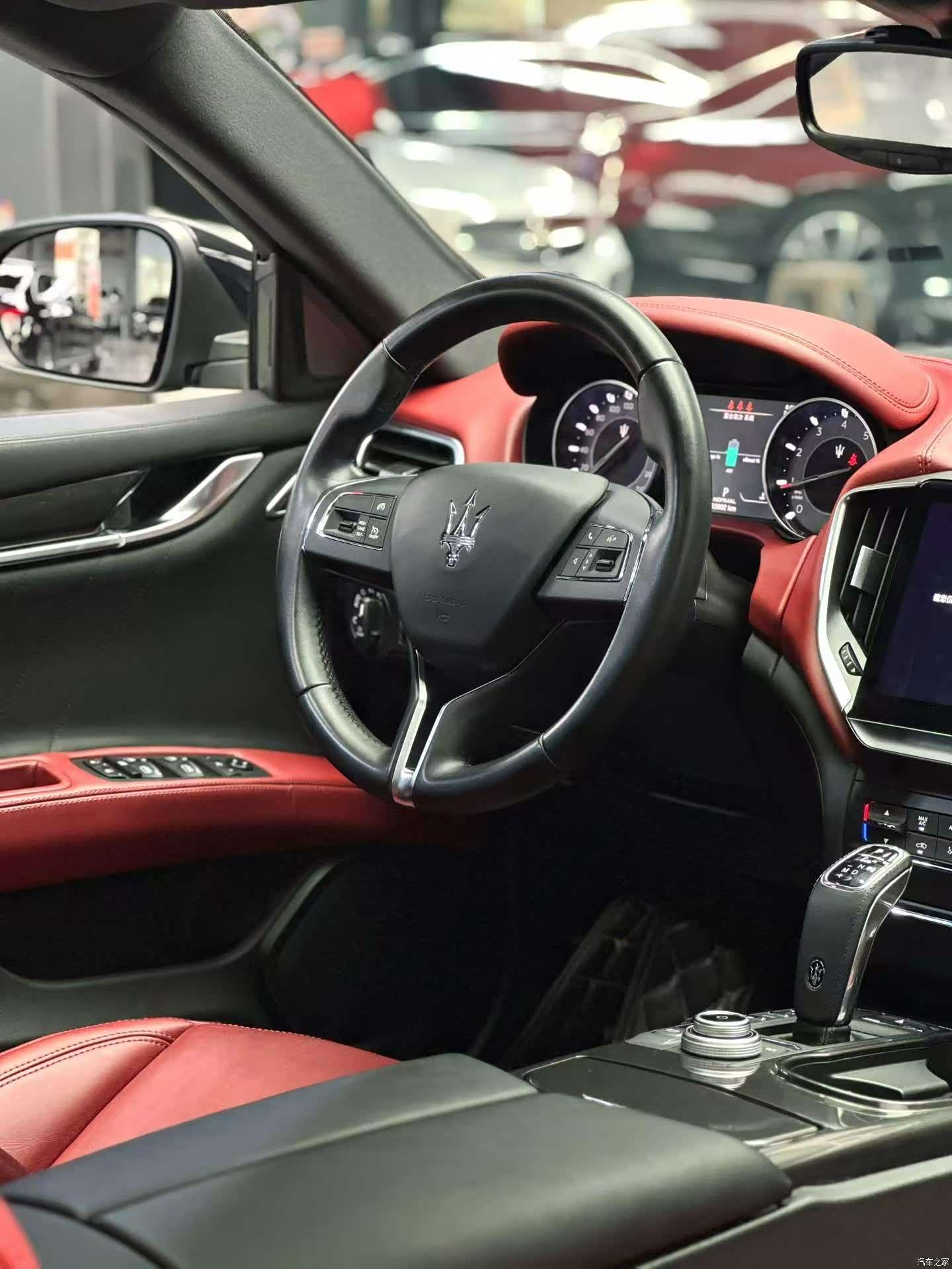Maserati Ghibli, 2022 3