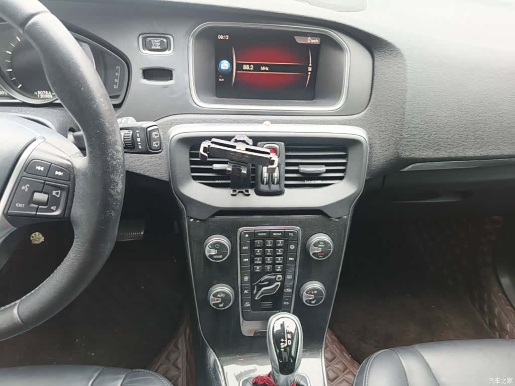 Volvo V40, 2017 13