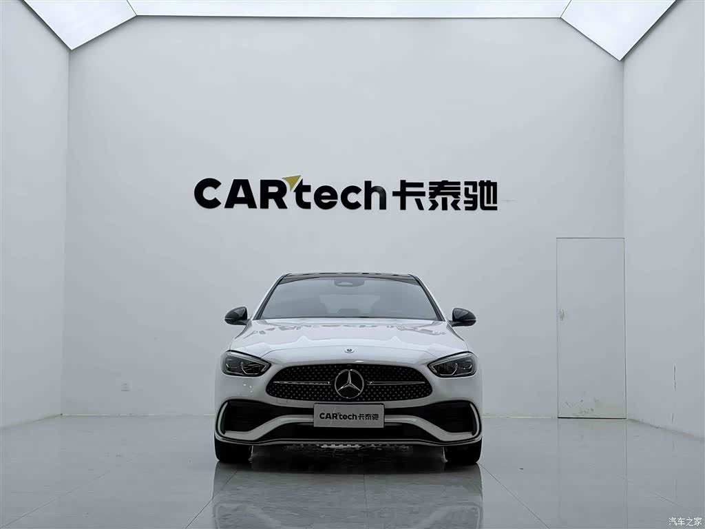 Mercedes-Benz C-Class, 2024 3
