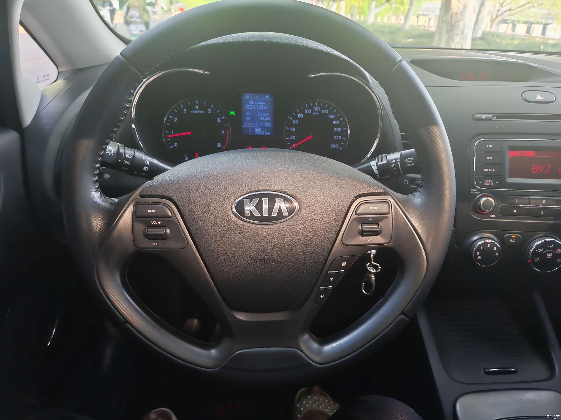 Kia K3, 2013 15