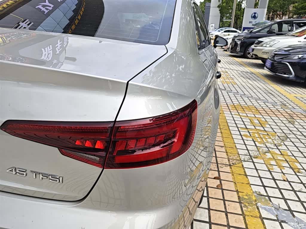 Audi A4L, 2019 8