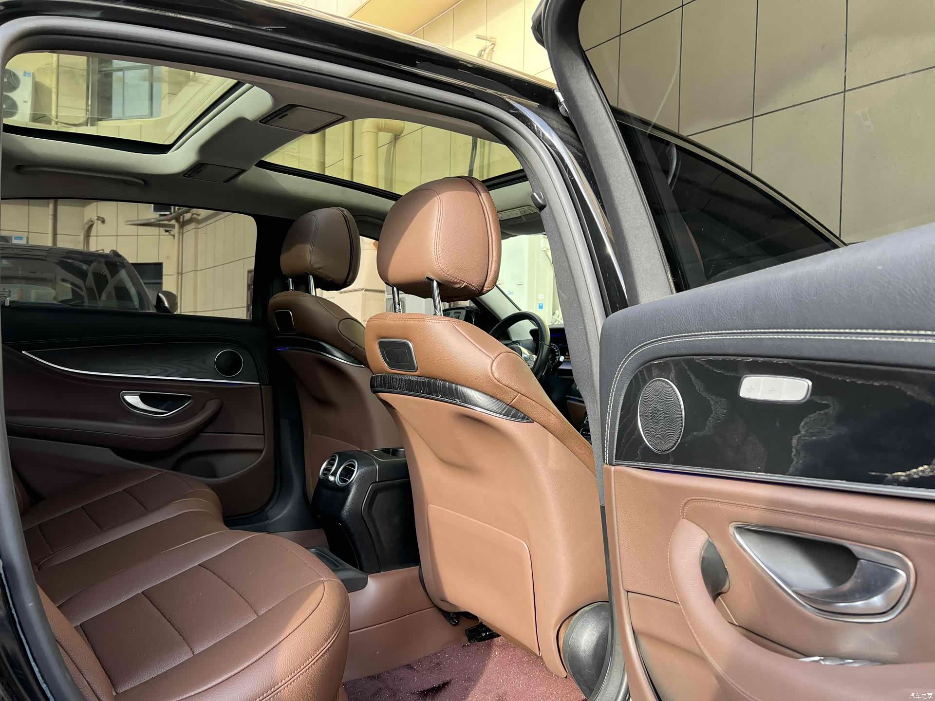 Mercedes-Benz E-Class, 2019 12