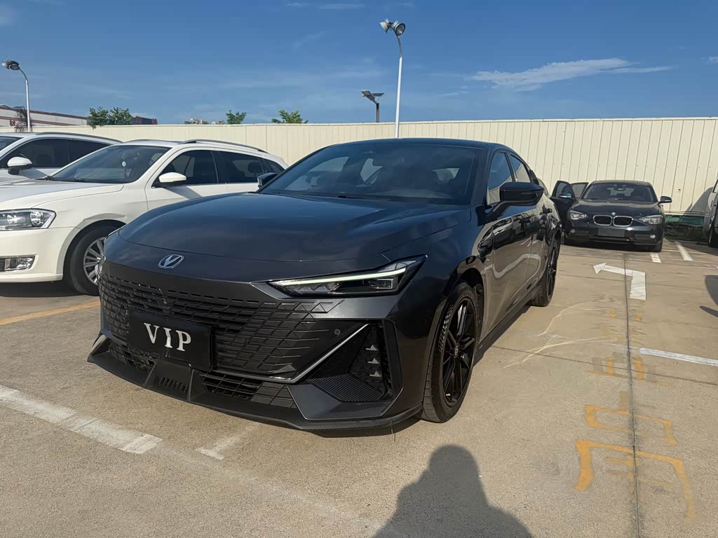 Changan UNI-V 2022 1.5T Sport
