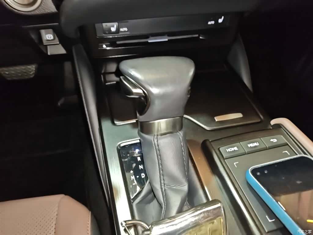 Lexus ES, 2021 13