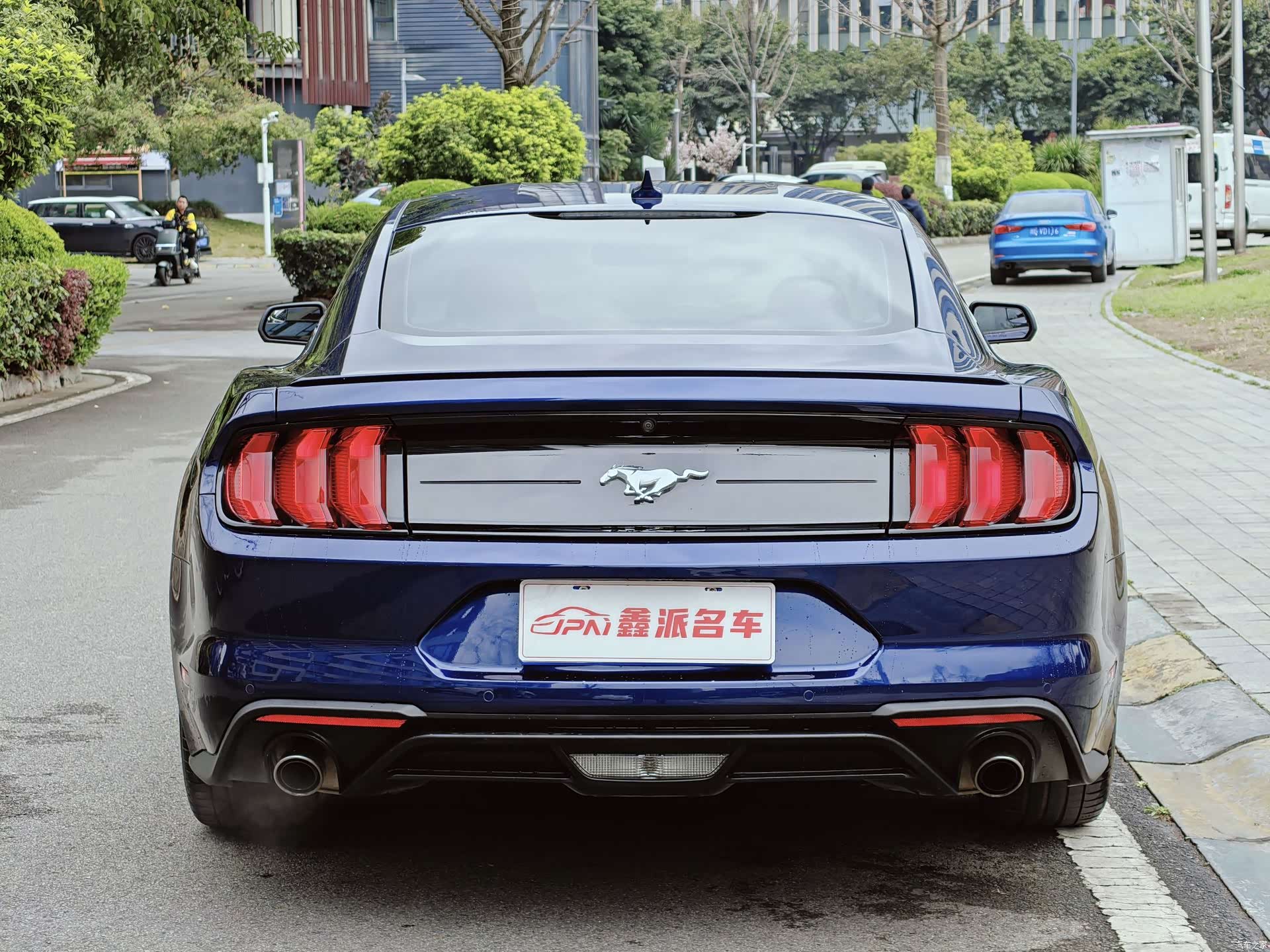Ford Mustang, 2022 4