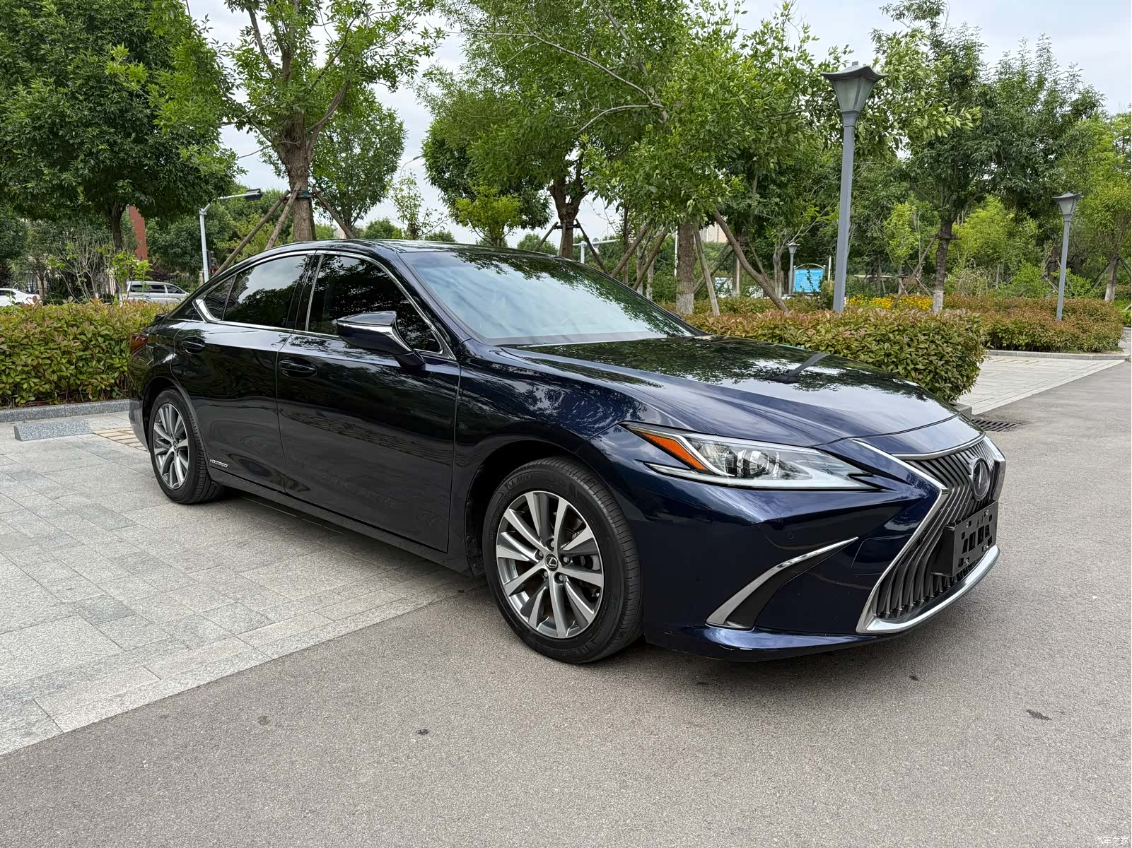 Lexus ES, 2021 3