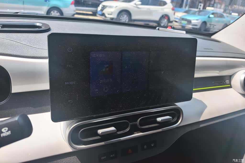 Geely Panda, 2025 13