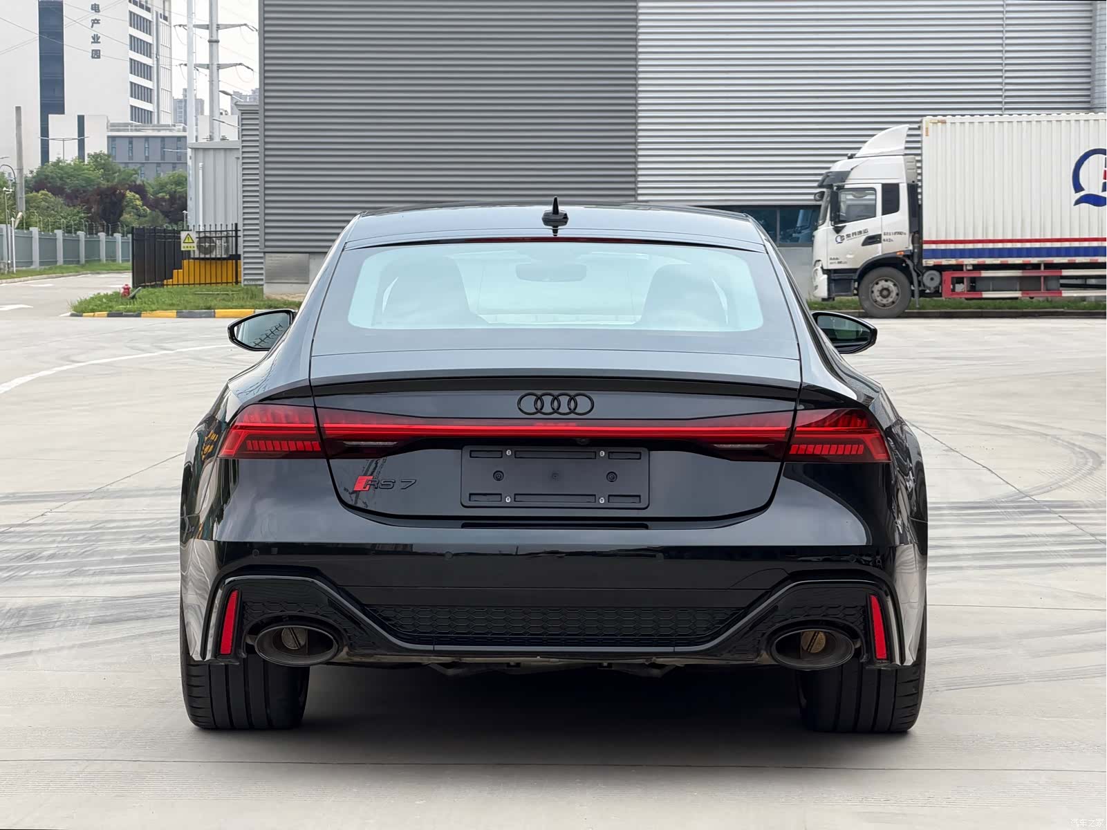 Audi RS, 2026 все фото