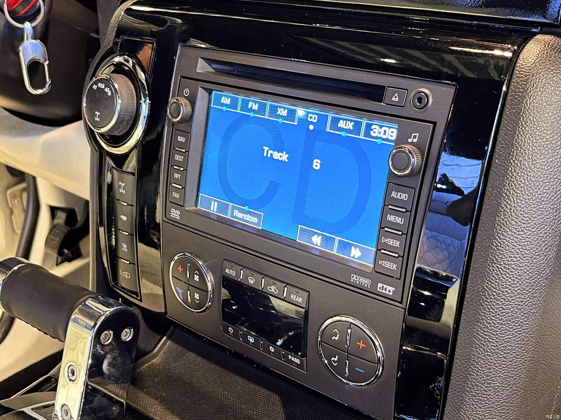 Hummer H2, 2016 24