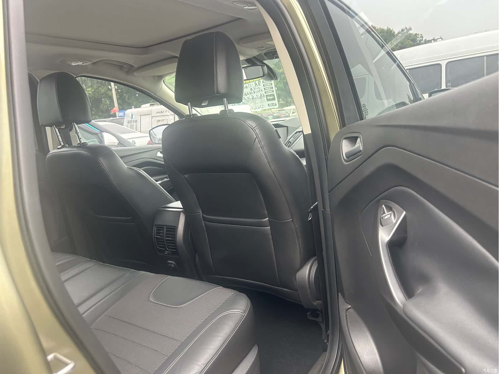 Ford Kuga, 2016 23