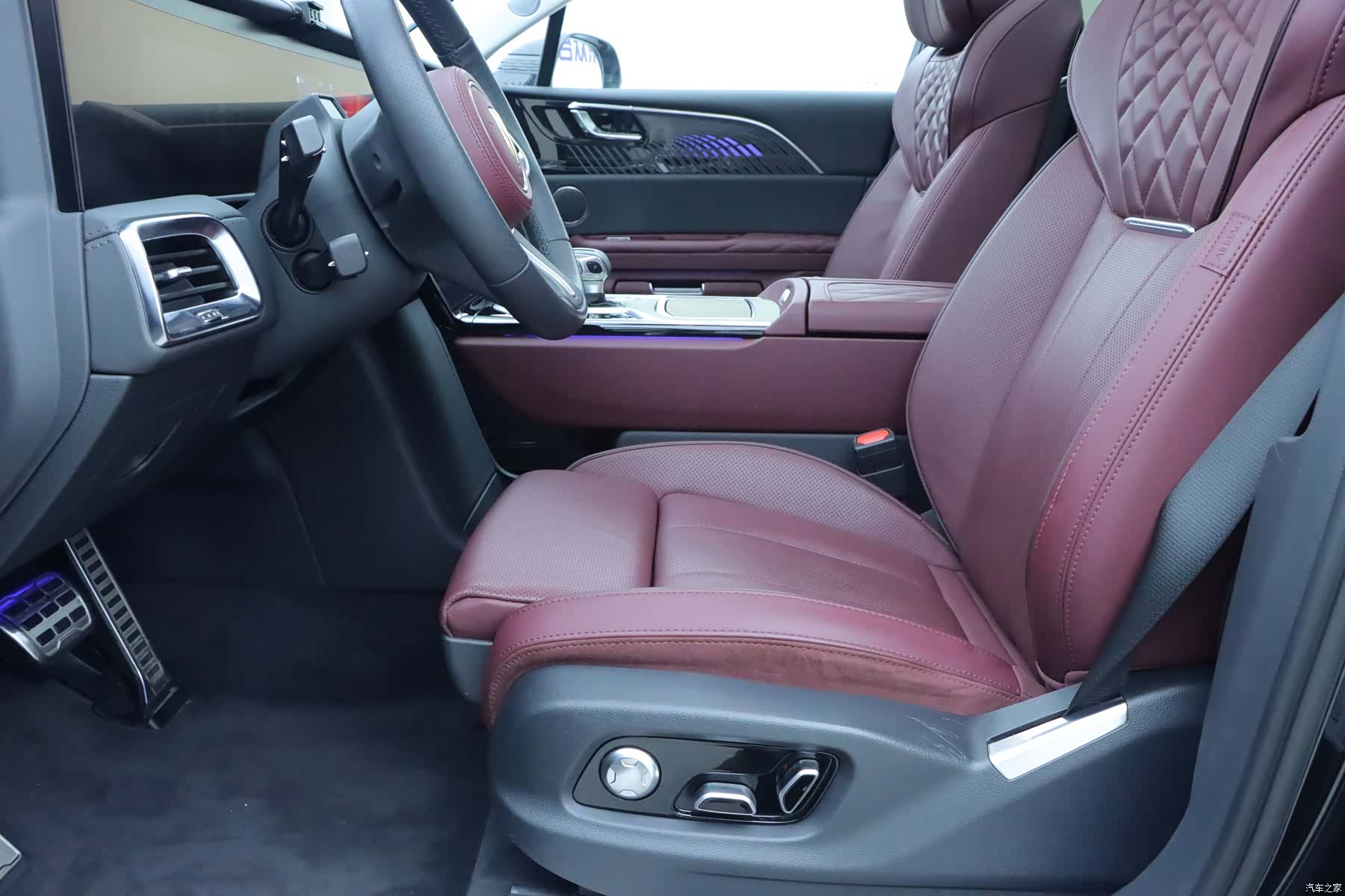 Hongqi E-HS9, 2023 все фото