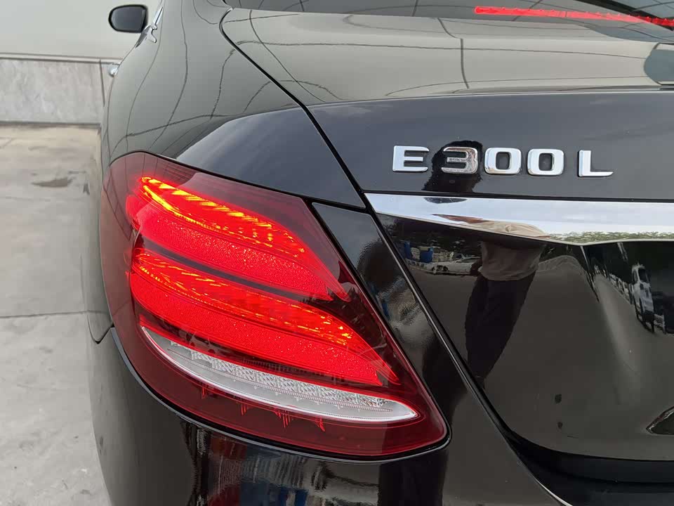 Mercedes-Benz E-class Mercedes-Benz E-class