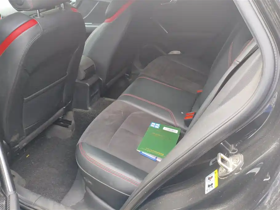 Audi Q2L Audi Q2L