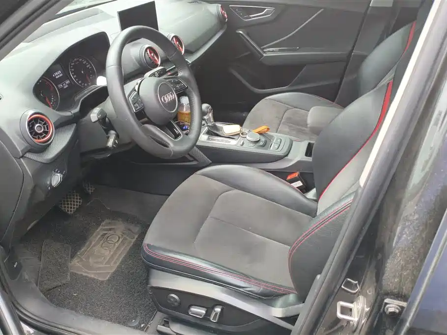 Audi Q2L Audi Q2L