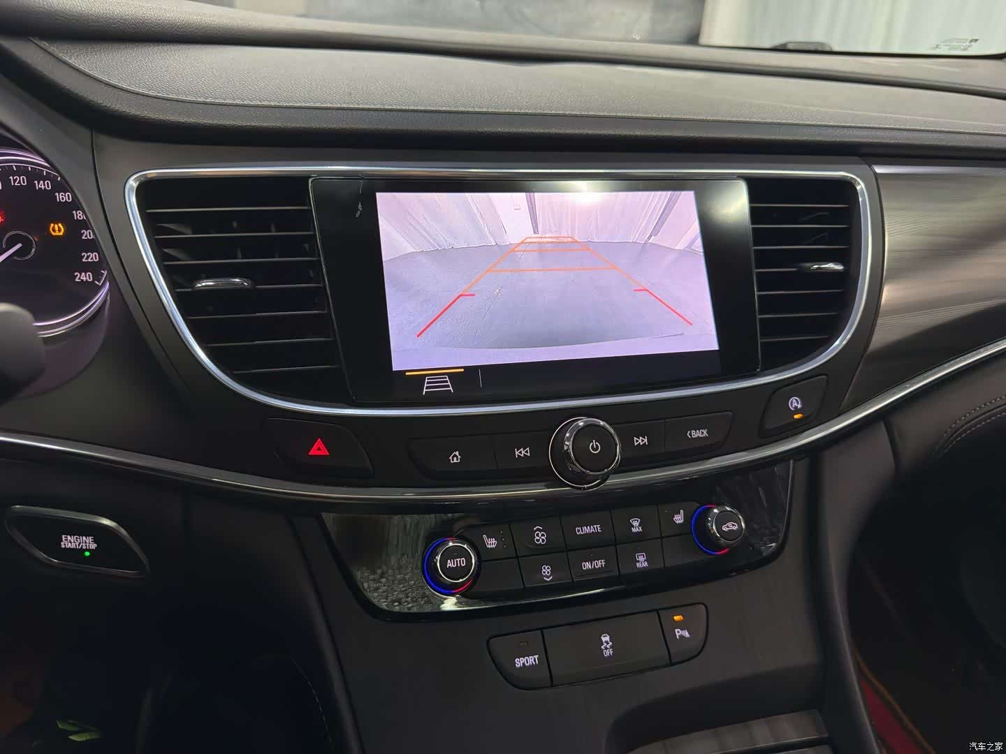 Buick LaCrosse, 2019 20