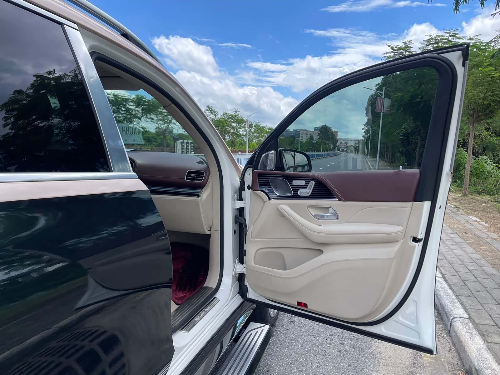 Maybach GLS, 2023 11