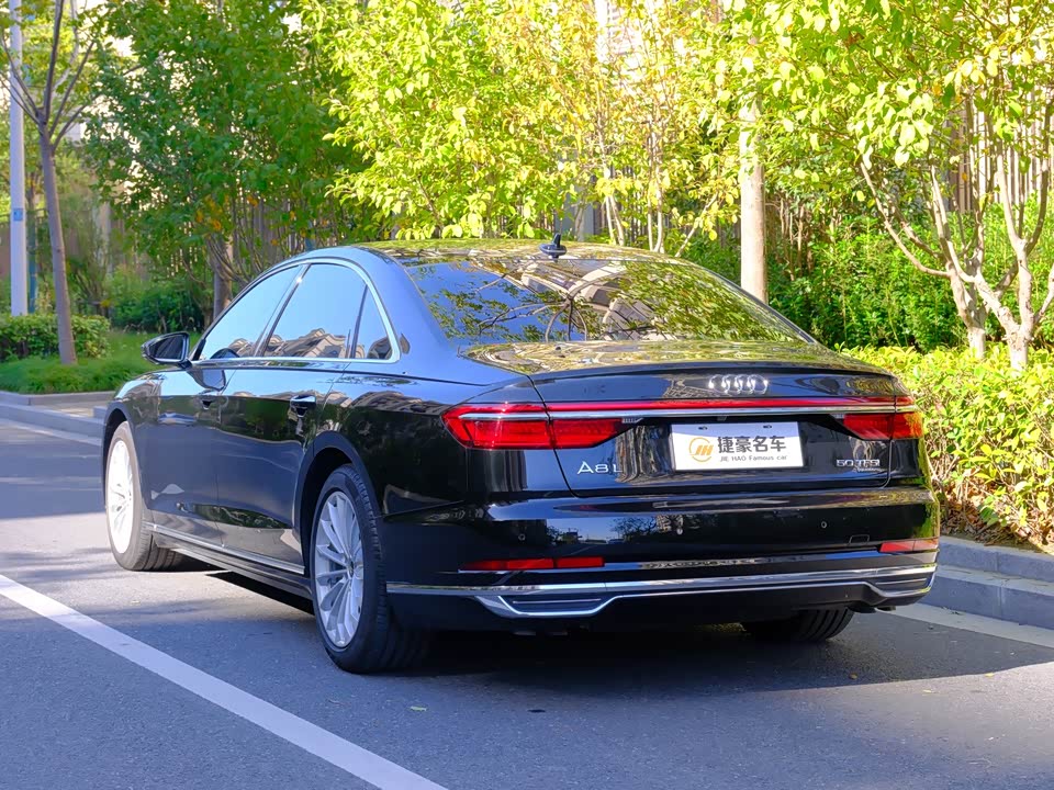 Audi A8