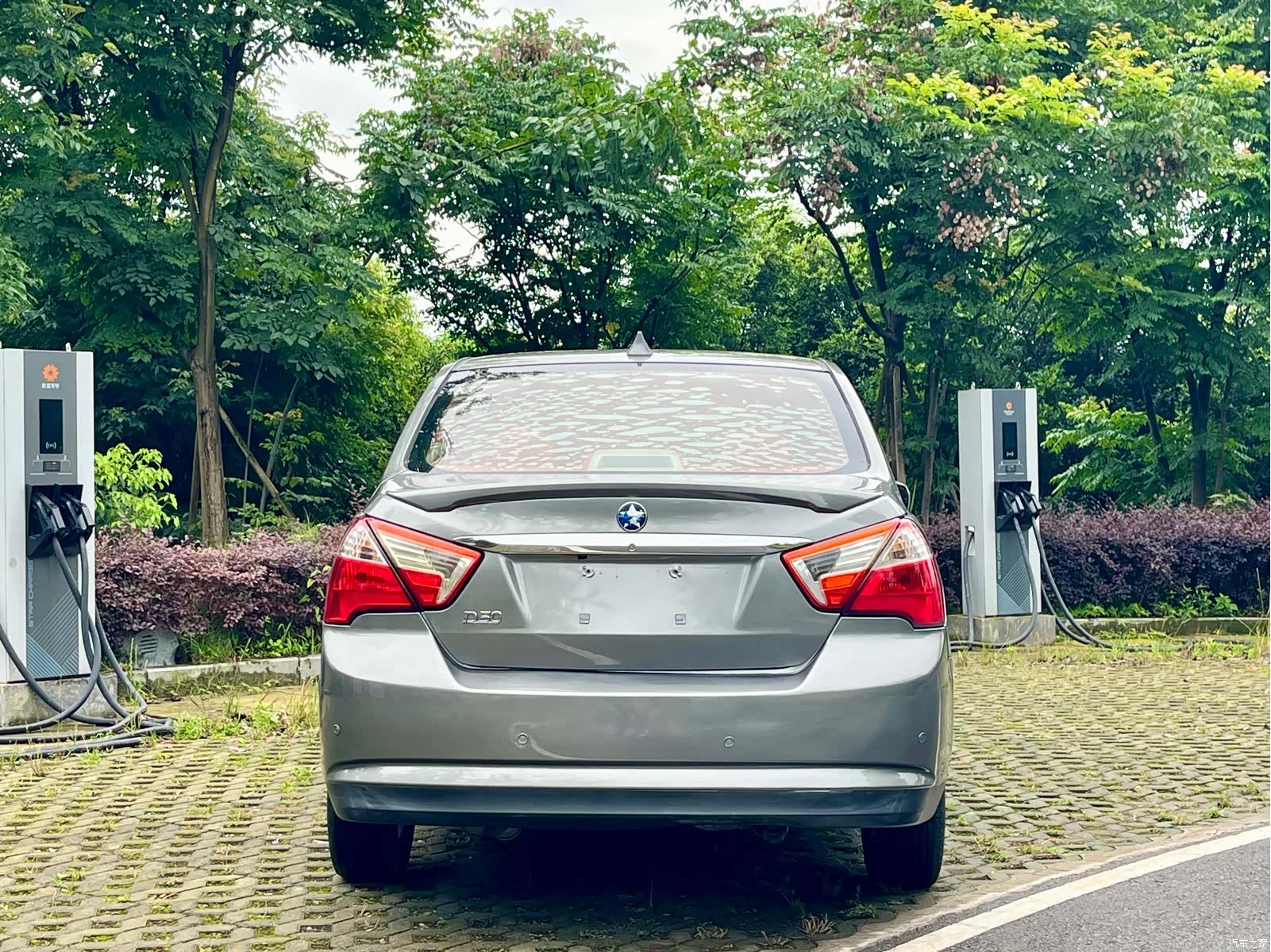 Nissan D50, 2015 7