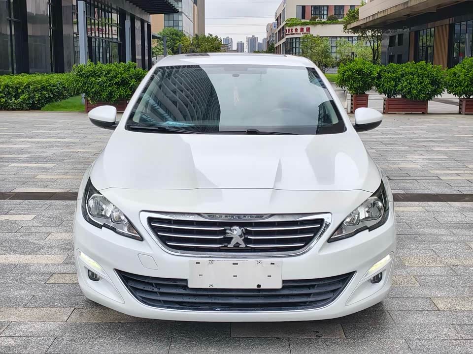 Peugeot 408