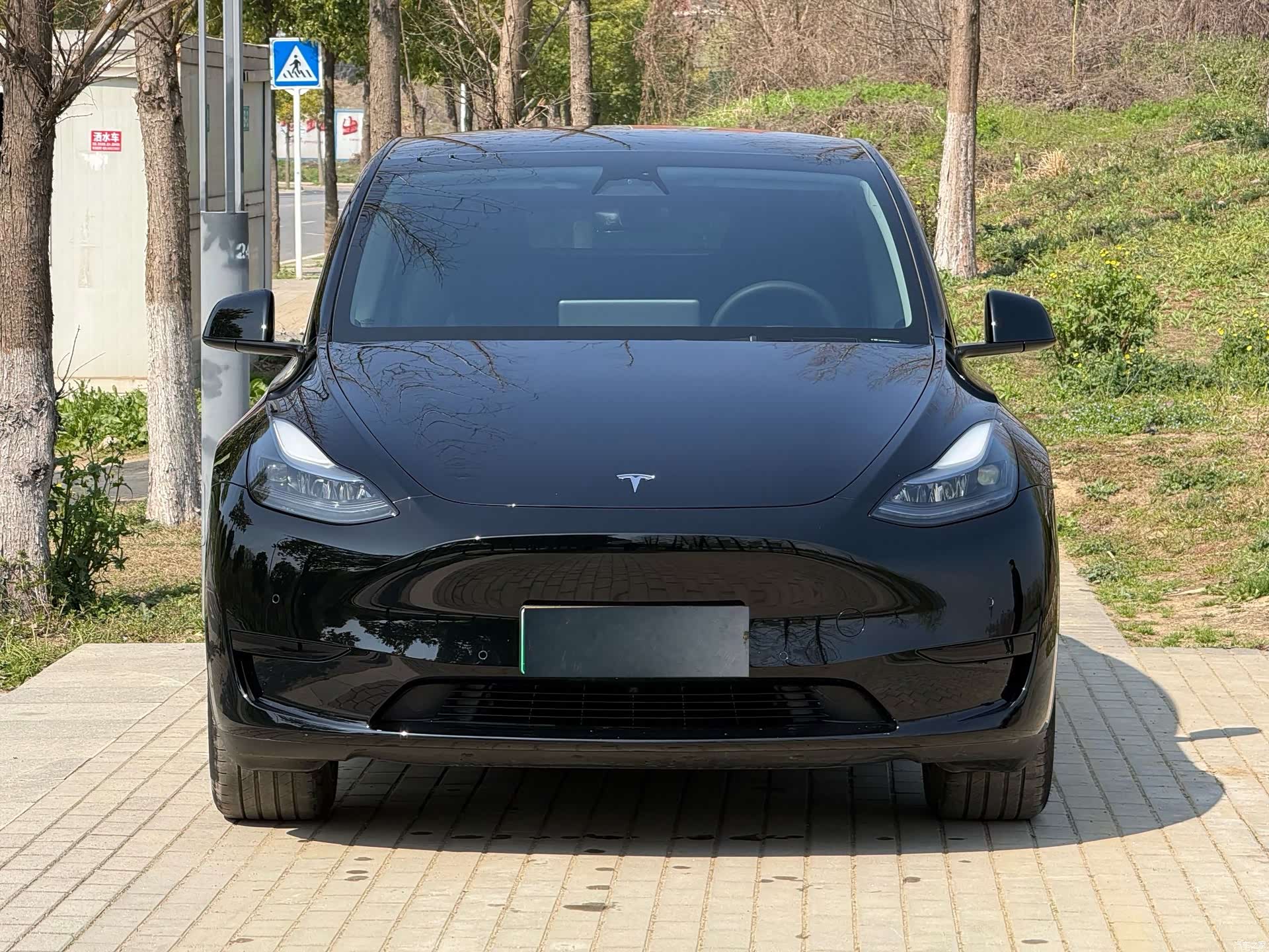 Tesla Model Y, 2024 3