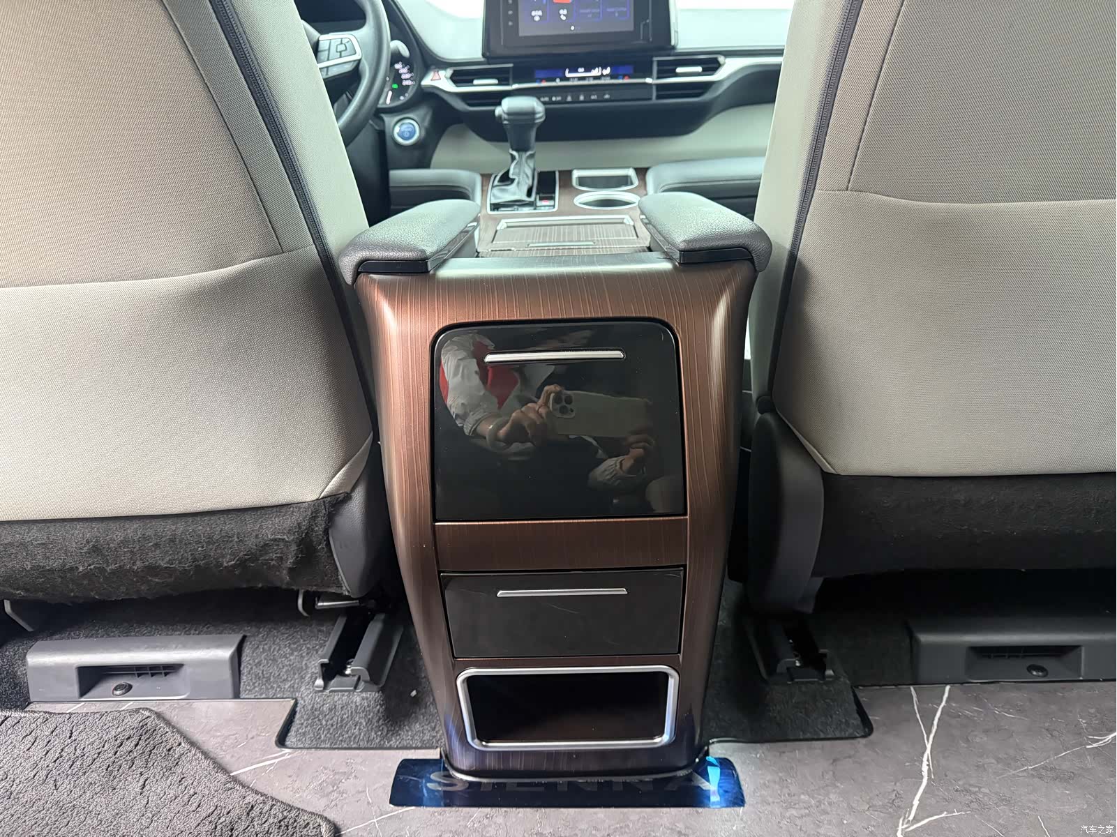 Toyota Sienna, 2023 14