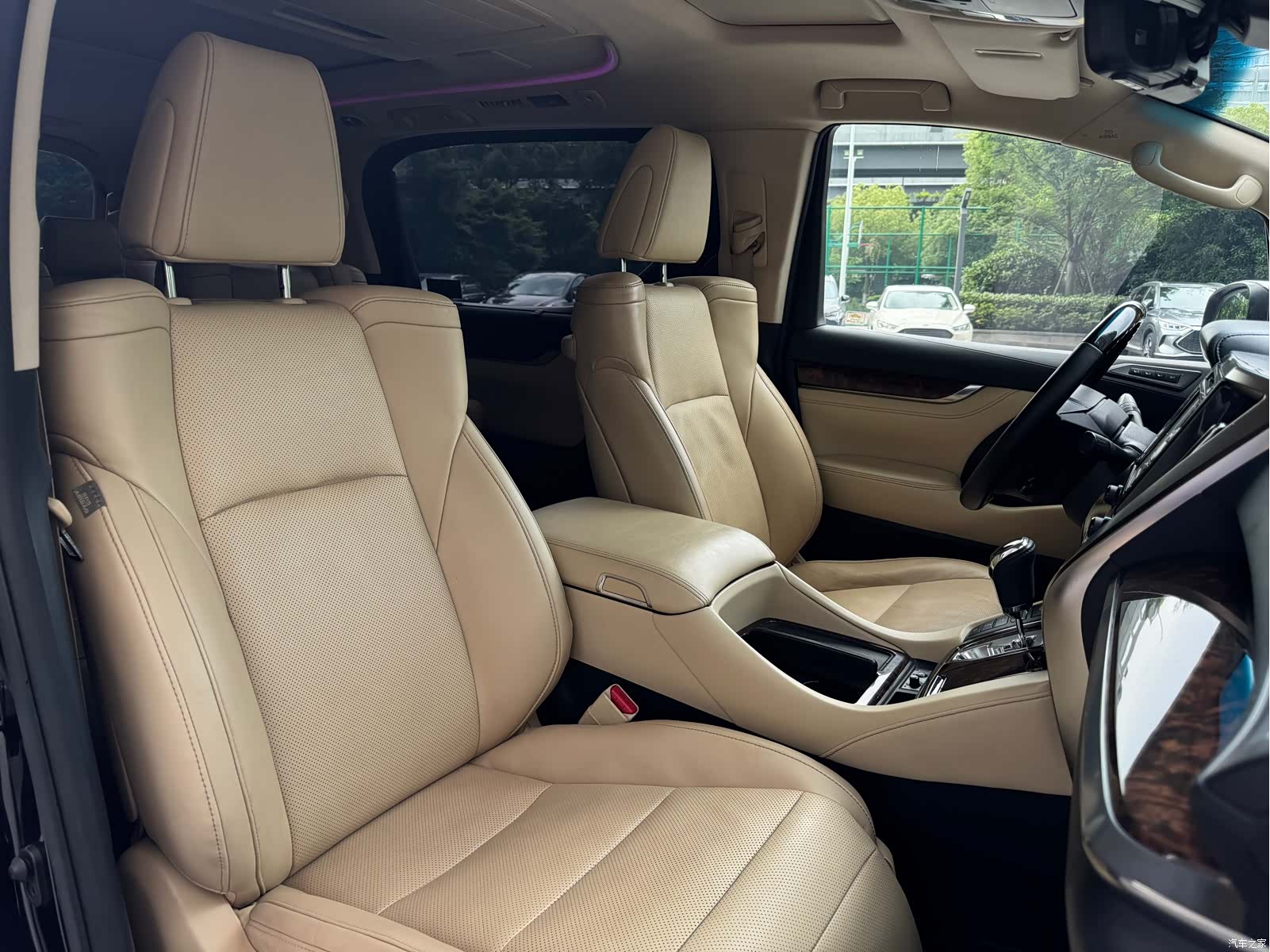 Toyota Alphard, 2019 20