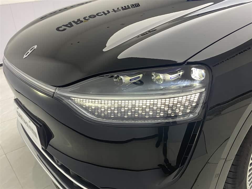 AITO Ask the world M9