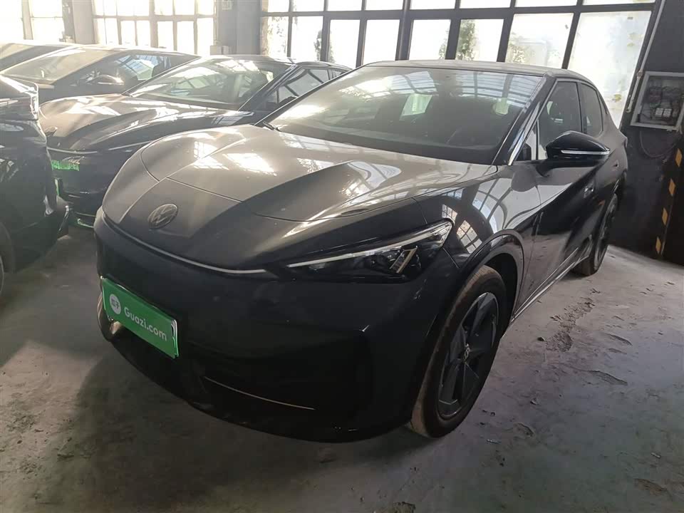 Volkswagen With the crowd 06