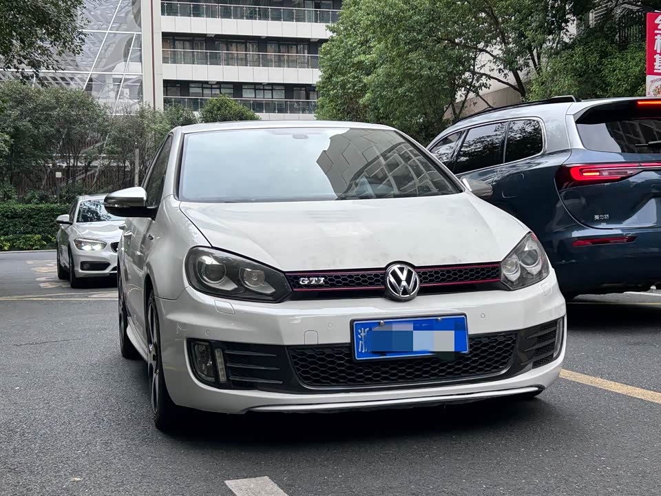Volkswagen Golf GTI
