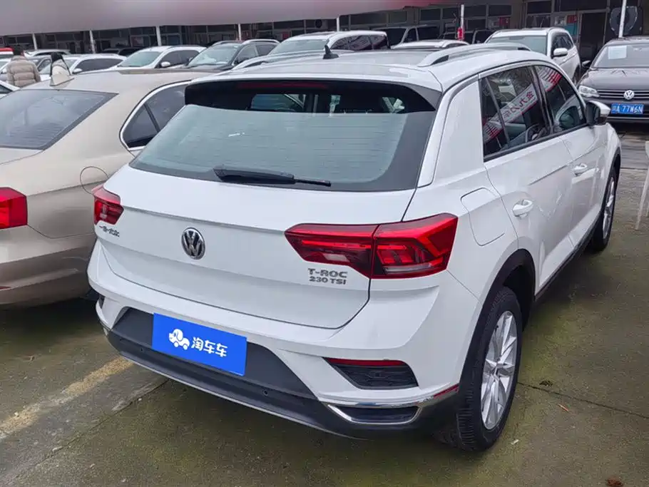 Volkswagen T-ROC exploring Songs