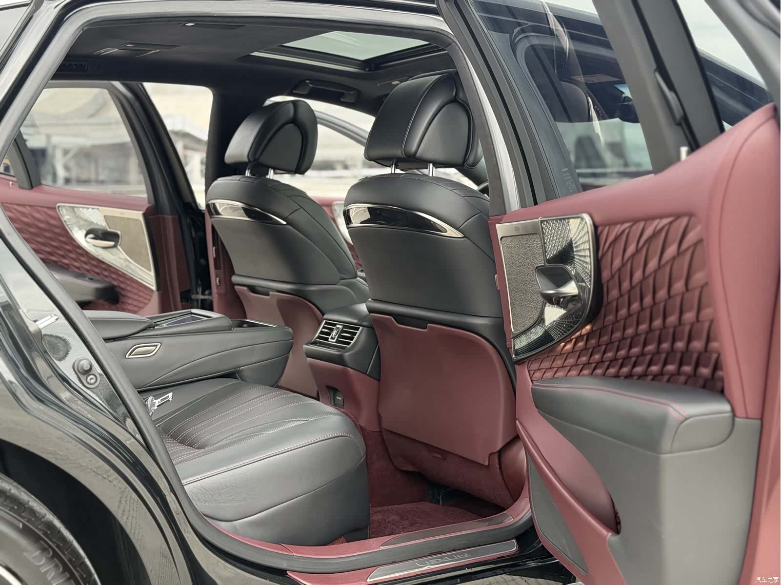 Lexus LS, 2022 8
