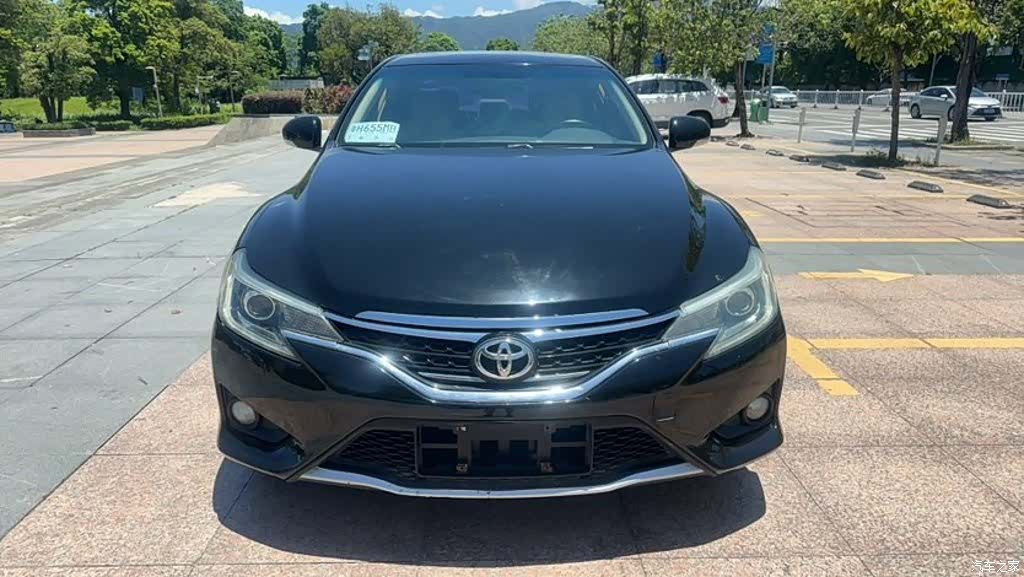 Toyota 2.5V, 2013 2