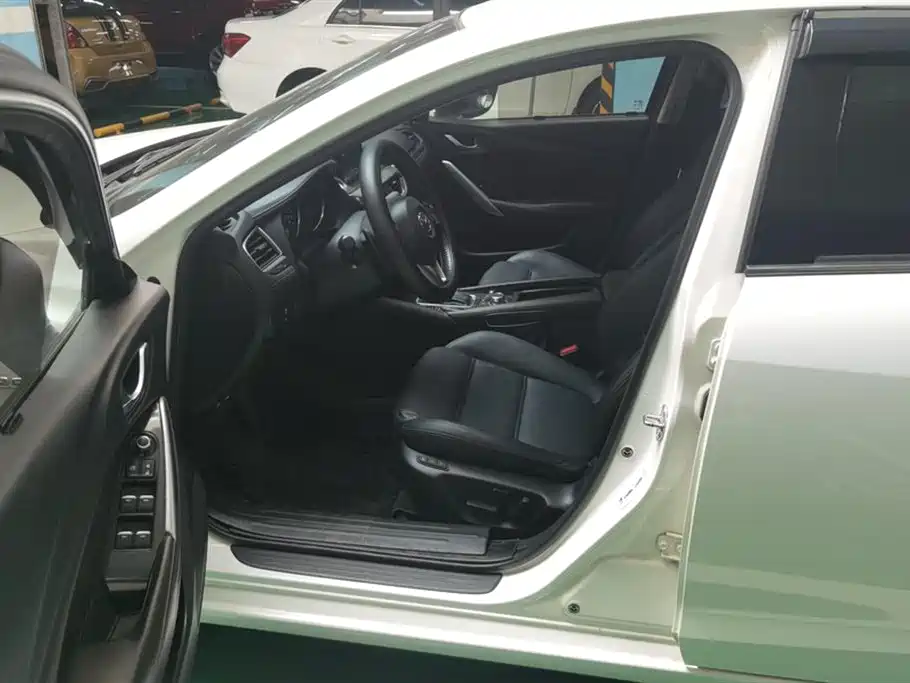 Mazda Atez