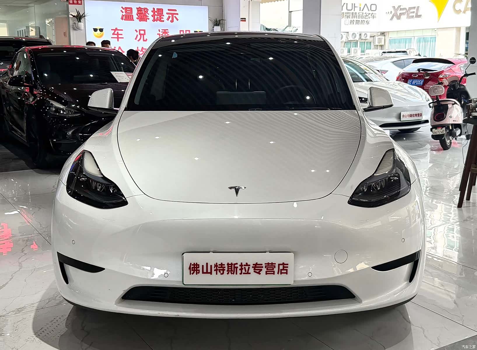 Tesla Model Y, 2022 все фото