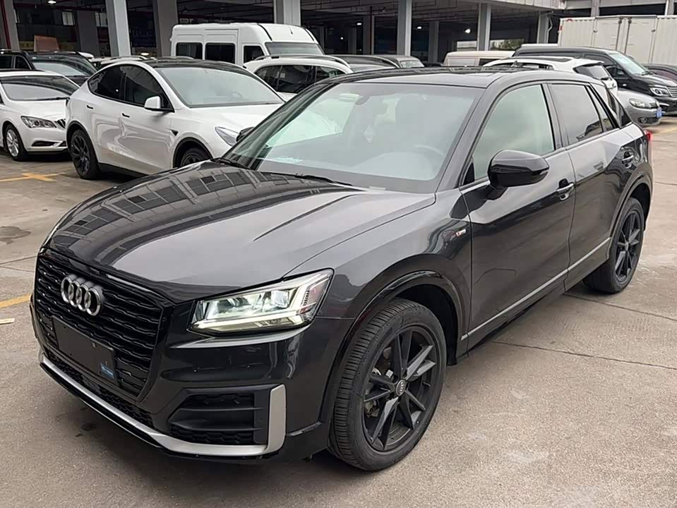 Audi Q2L Audi Q2L