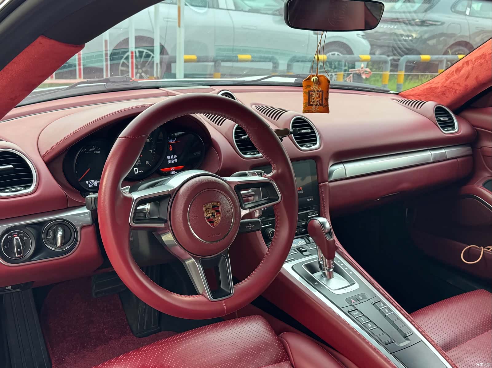 Porsche Cayman, 2017 4