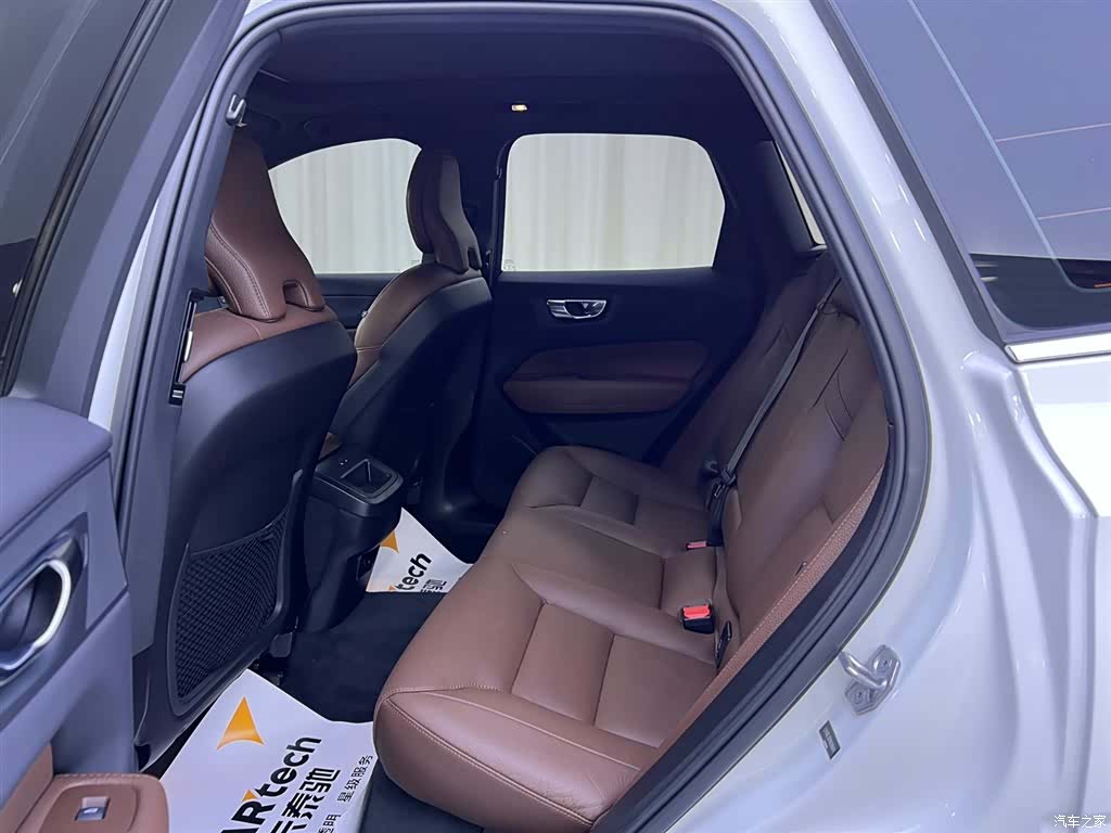 Volvo XC60, 2022 8