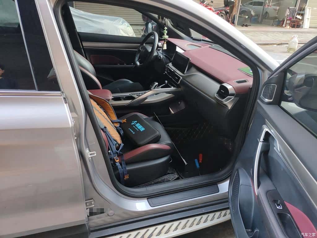 Geely Coolray, 2021 22
