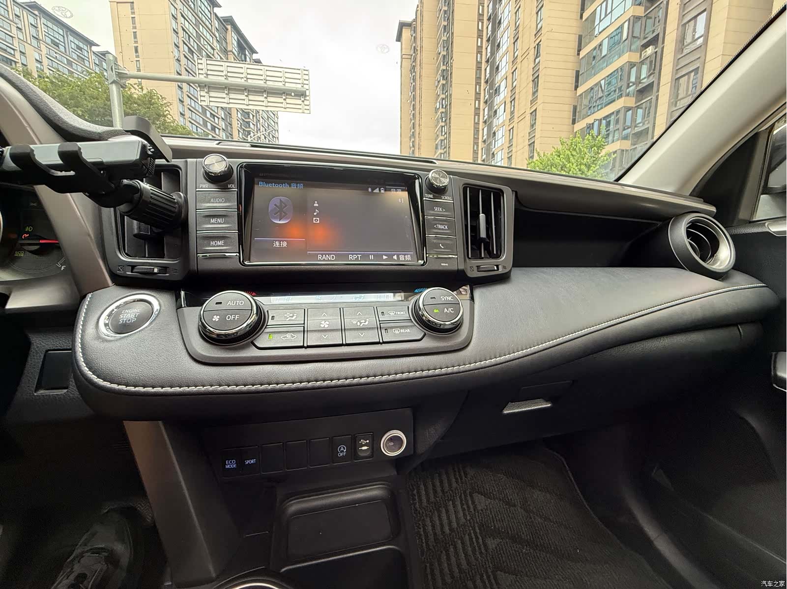 Toyota RAV4, 2017 11