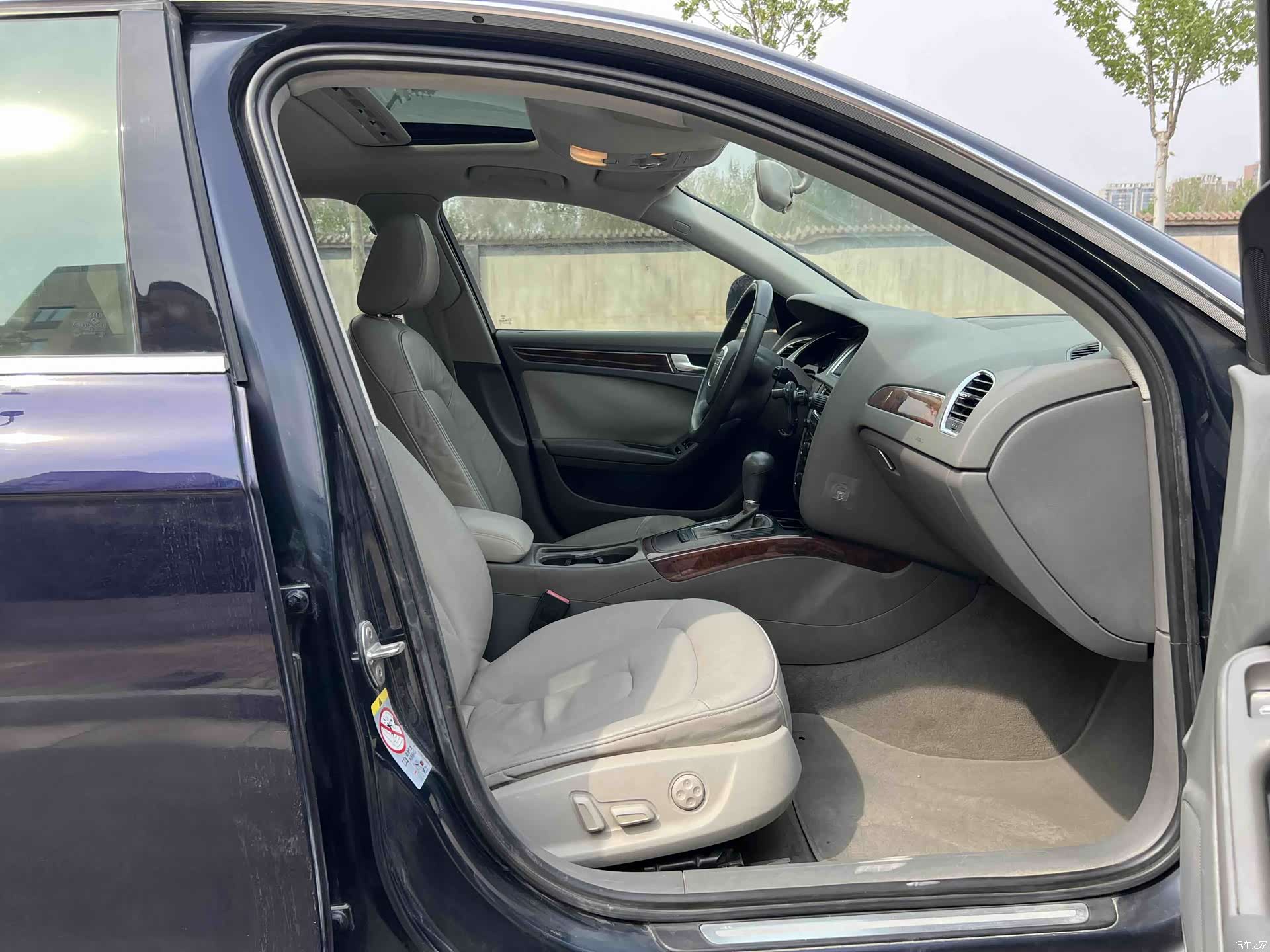 Audi A4L, 2010 10